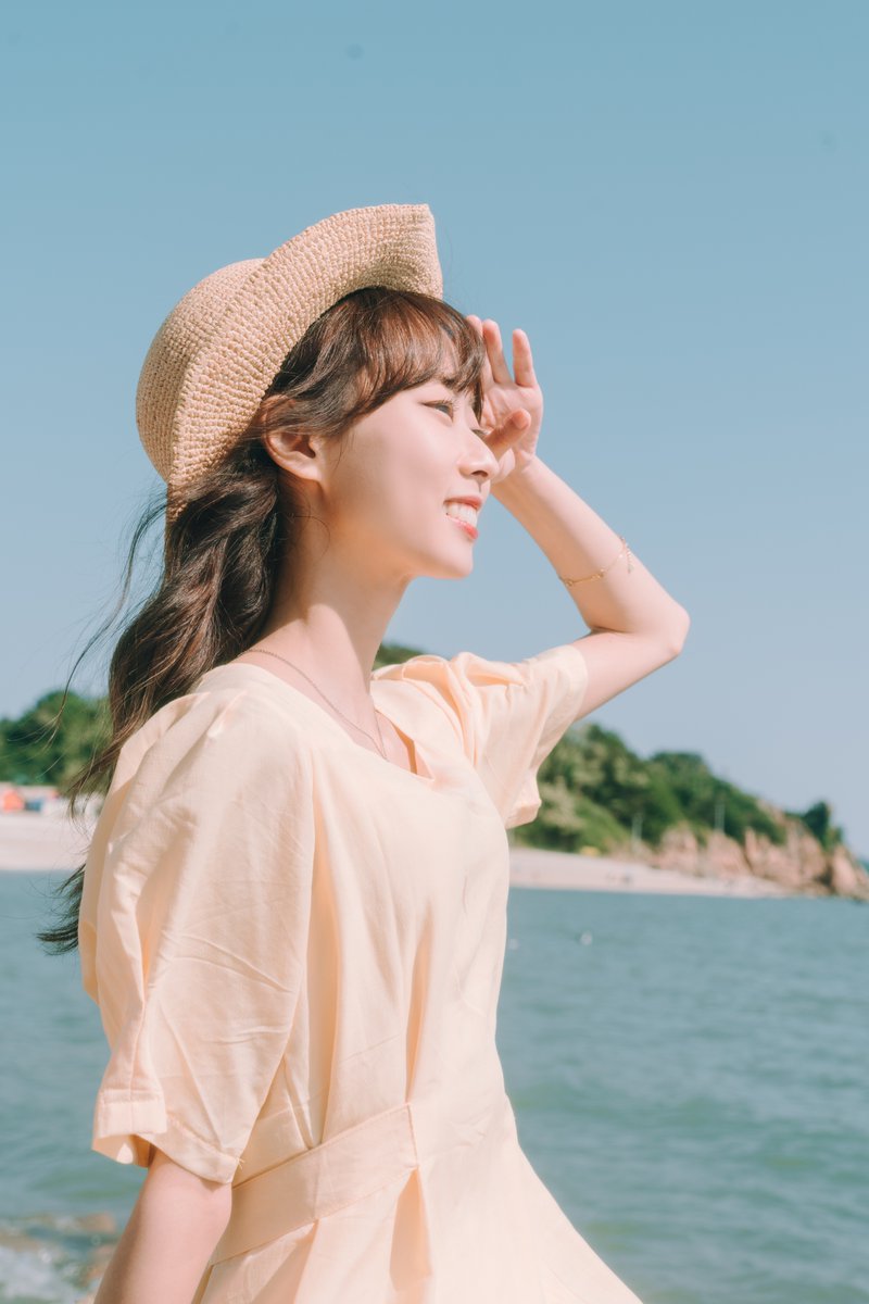 yunsaemusic's tweet photo. [Concept Photo]
⠀
윤새 (Yunsae) Digital Single [Call This Love]
Release at 12pm (KST) on June 21st, 2022.
⠀
#윤새 #Yunsae
#CallThisLove #콜디스럽
#싱어송라이터 #여름스냅 #kpop https://t.co/Ab1v2oEDuU