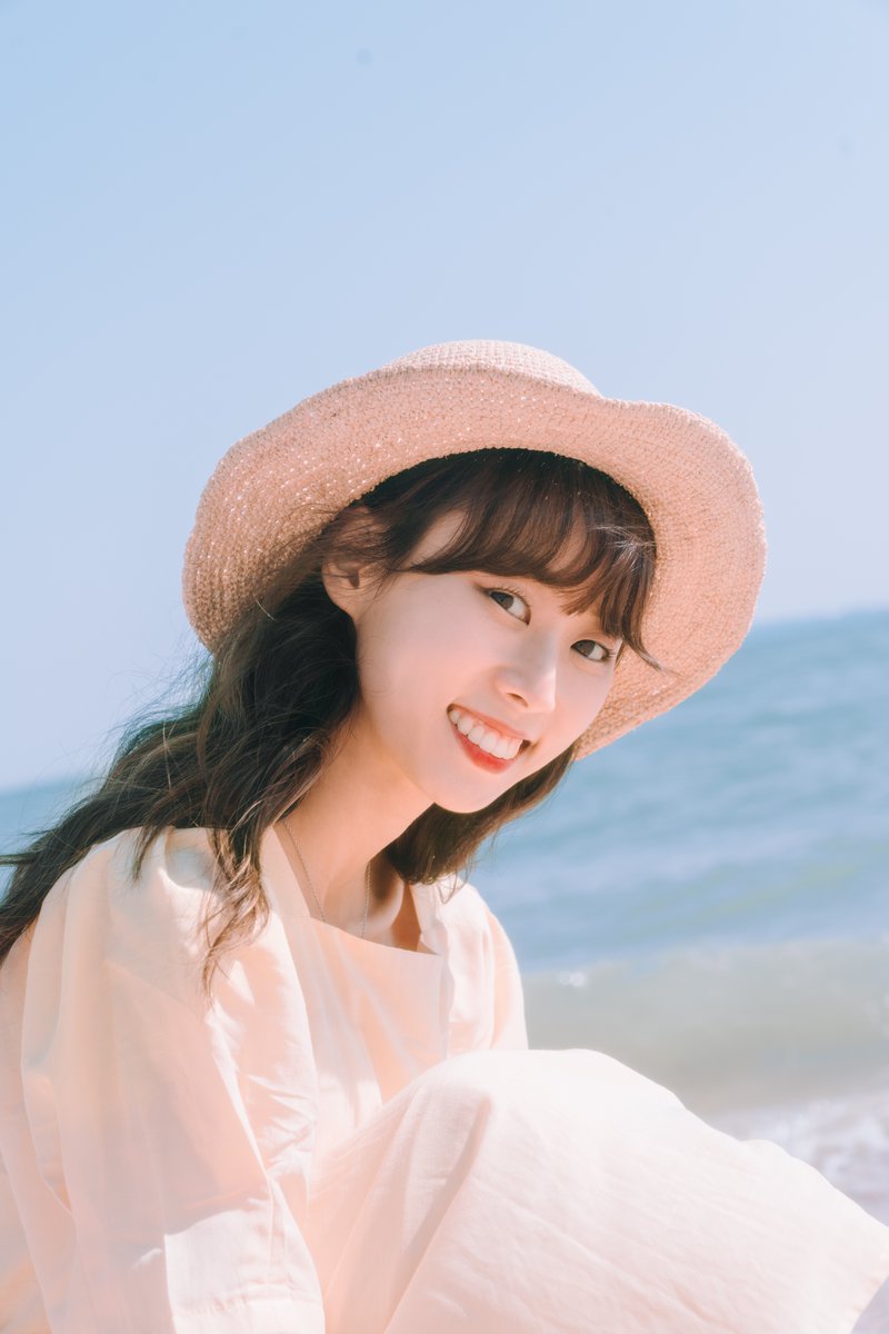 yunsaemusic's tweet photo. [Concept Photo]
⠀
윤새 (Yunsae) Digital Single [Call This Love]
Release at 12pm (KST) on June 21st, 2022.
⠀
#윤새 #Yunsae
#CallThisLove #콜디스럽
#싱어송라이터 #여름스냅 #kpop https://t.co/Ab1v2oEDuU