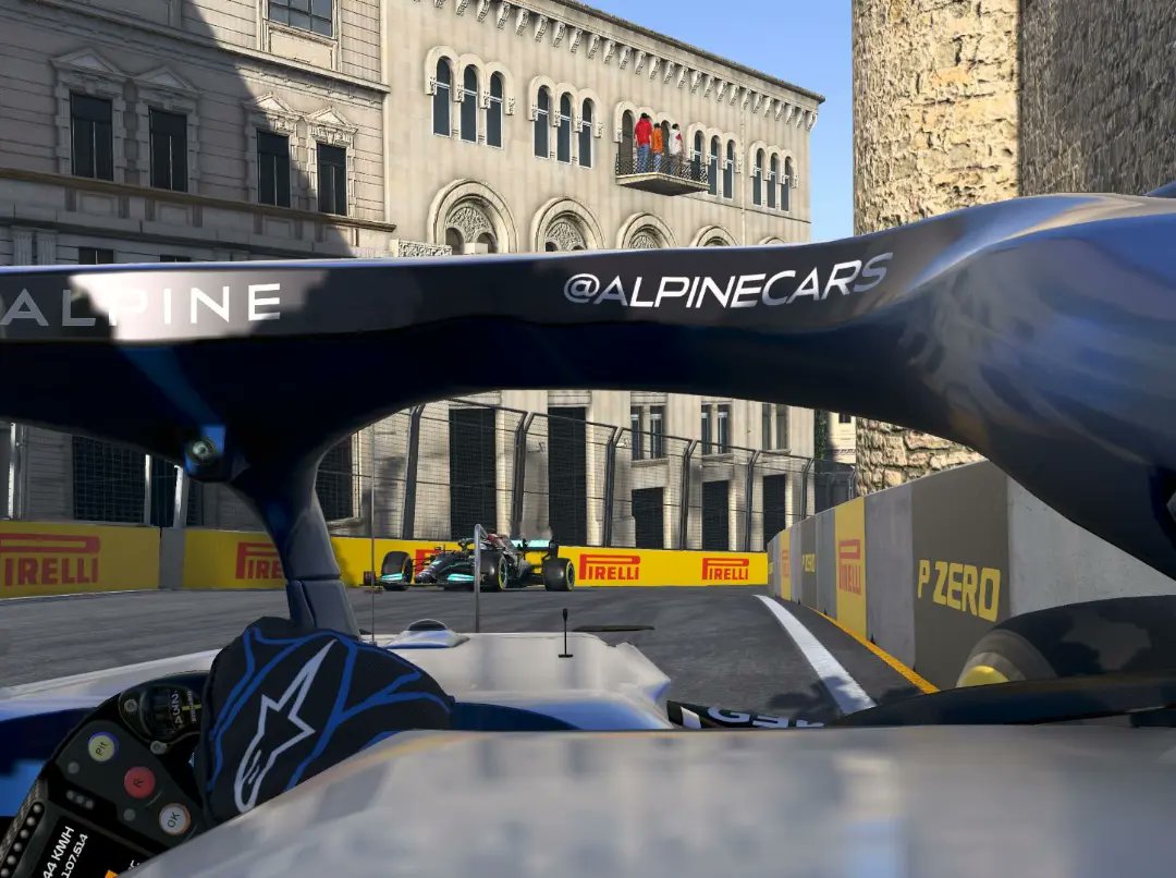 Realism_Racing's tweet photo. Nach einen chaotischen 100% Rennen in Baku darf @kyoqiz1 seinen ersten Sieg seiner Karriere feiern
_
@NPlayer11 holt sich sein erstes Podium in der 100% als Ersatzfahrer
_
Und @x_Aaight holt sich P3 und schnellste Rennrunde.
_
#F1 #AlfaRomeo #RedBull #F12021 #racing #crash #xbox https://t.co/Yqkoegl7EM