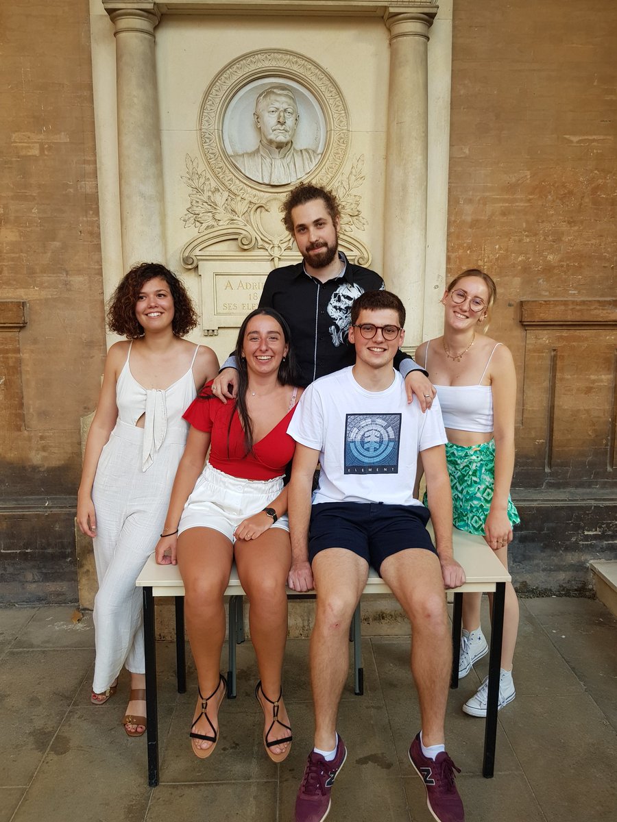 Tuto_TECT's tweet image. Une nouvelle aventure commence 😄
Félicitations au nouveau bureau restreint ainsi qu'au nouveau Responsable Informatique et à la nouvelle Responsable Communication 🥳
En route vers une nouvelle année 
TECTement votre 🐍🤝