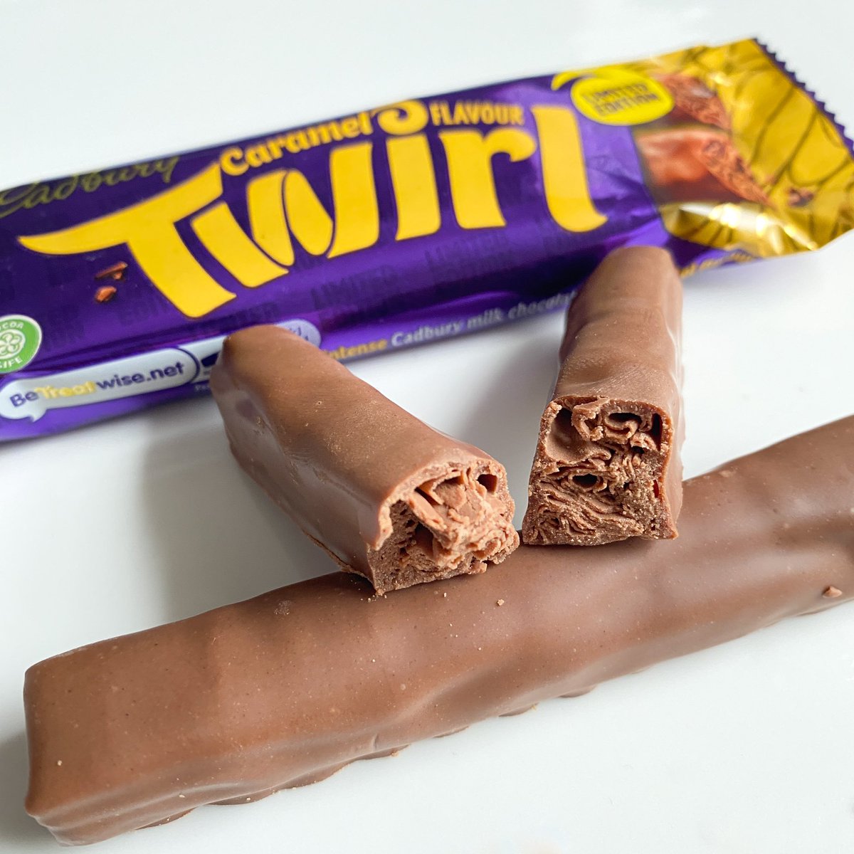 My review of the new Cadbury Caramel Twirl. (Spoiler: it’s not great 😞) instagram.com/p/Ce6WYNbrsXE/ #cadbury #caramel #carameltwirl