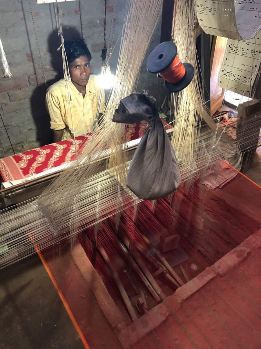 At the weaving pocket Bajardiha with Vandana Ji and Shahid Jamal to understand the intricacies of the work and find new artisans who have contributed to the #Varanasi craft.

#AatmanirbharBharat  #VocalForLocal  #craftsmanship #craftsofindia  #artandcraft #artcommunity