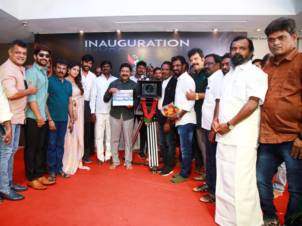 view7media's tweet photo. #RedGreenProductions ProdNo1 dir by #Saayam fame @directorantonysamy titled #KOORAIVU *ing @natty_nataraj @goldensubi @manobalam @directorbose #Ilavarasu started wit Pooja,1st shot dir by @offBharathiraja 

@dop_christopher @s09885759 @mmscutz
#Padmanaban #Yugabharathi @onlynikil https://t.co/B1PUSFY4ao