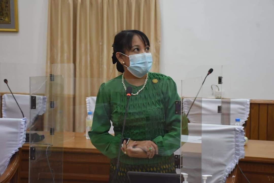 abks_26's tweet photo. Su Su Dwe,the Director General of Mandalay Hospital &amp; the sister of AungLinDwe,Secretary of the Military Council,is reportedly appointed as Director General of the Department of Indigenous Medicine in January 2022.#2022Jun18Coup #WhatsHappeningInMyanmar https://t.co/bL5SQGBIuN