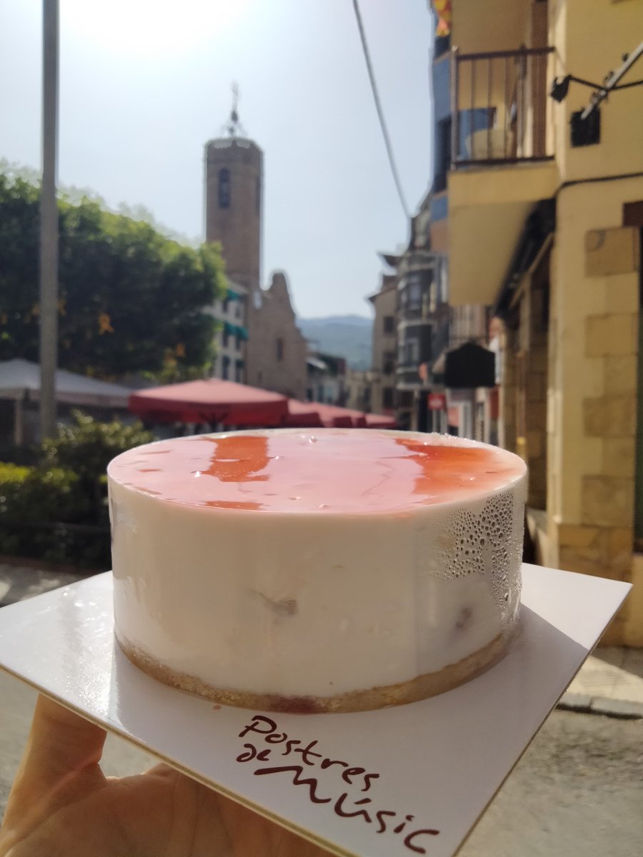PostresDMusic's tweet photo. 🍰 #Ribera
Celebrem que avui és festa senyalada!
Alegria! Alegria! Que és #festamajorxica
Poblatanes i poblatans... dolça patrona i feliç dia!
#postresdemusic #somgormands
#18juny #patrona #Ribera
#pastisespecial #uncoplany
#pastisseria
#lapobladesegur #pallarsjussa https://t.co/cNQUiR6R4O
