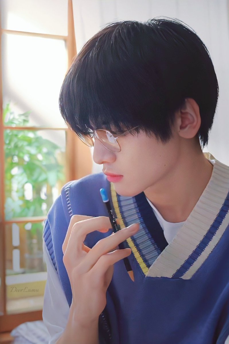 For_0528's tweet photo. •.¸♡ #Focus_0528  ♡¸.•

#ZhaiXiaoWen #翟潇闻 https://t.co/KelyMBAnDV