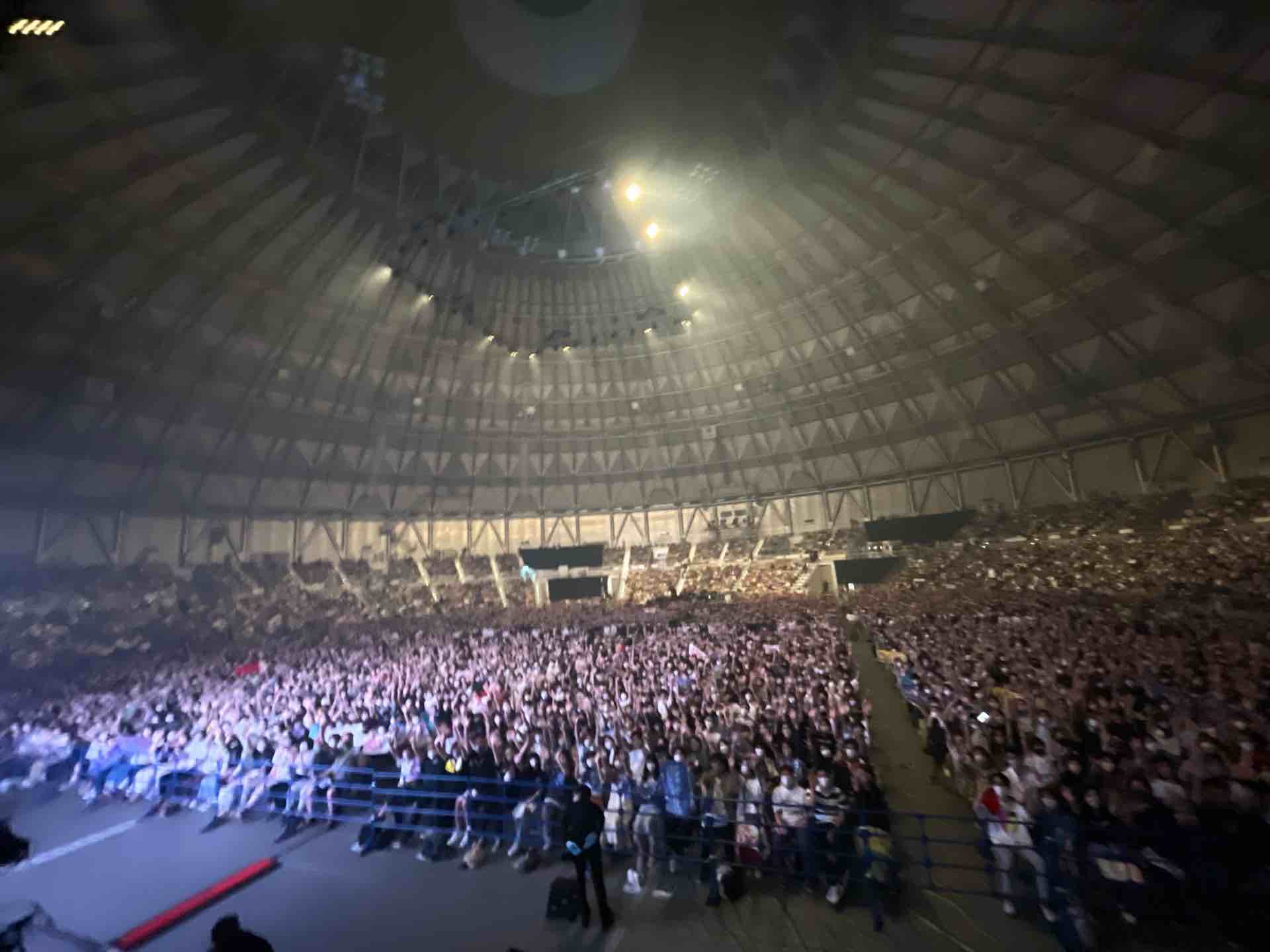 かずや Back Number Scent Of Humor Tour 22 サンドーム福井初日 今日も暑いし湿気もすごいから体調崩さないようしっかり水分補給してみんなで良い１日にしましょうー よろしくですー Backnumber Scent Of Humor Tour 22 T Co