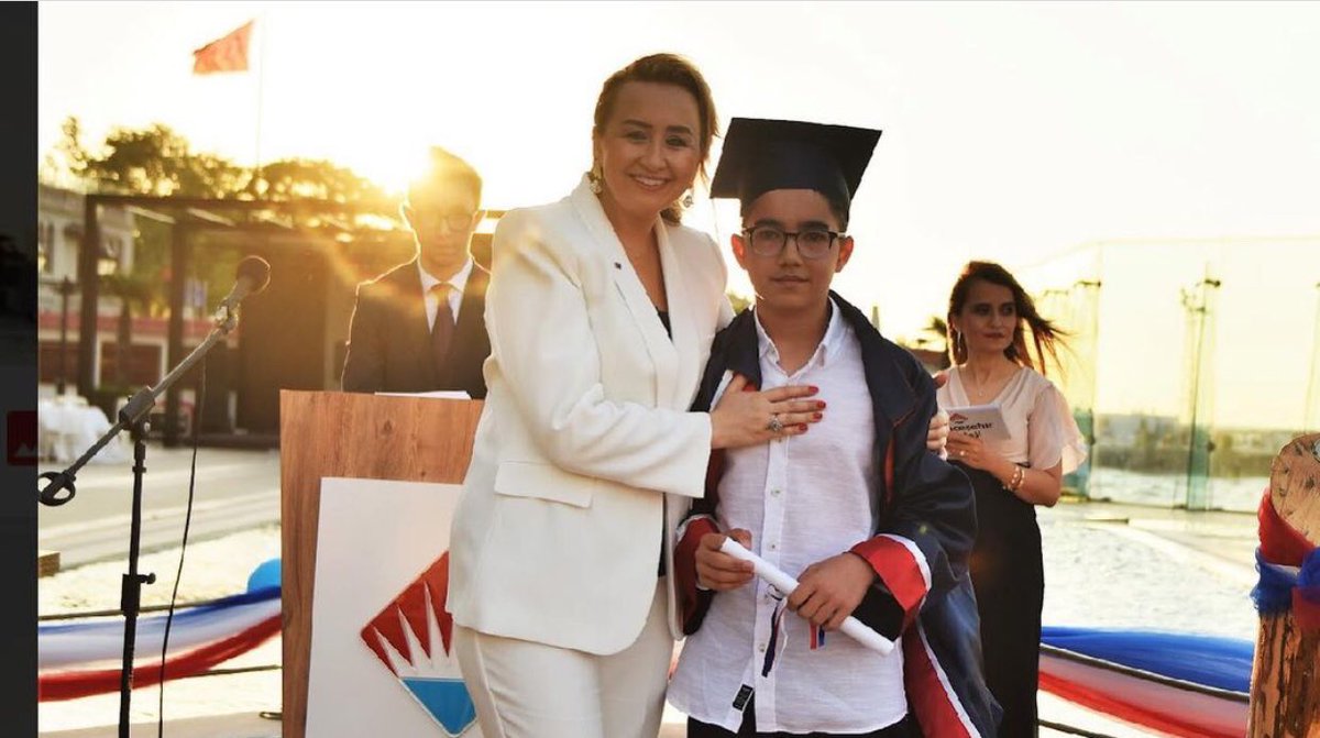 Nilüfer Kampüsü 8.sınıf öğrencilerimiz <a href="/montaniahotel/">Montania Hotel</a> ‘de gerçekleşen görkemli tören ile kampüsümüzün ilk mezunları  olmanın gururunu aileleri ile yaşadılar.

Mezun olan öğrencilerimizi tebrik ediyor ve lise hayatlarında başarılar diliyoruz.💙❤️