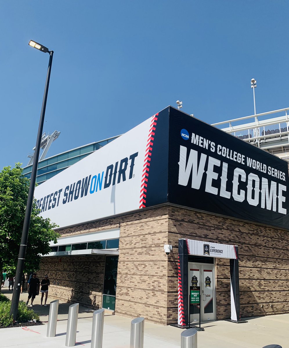 FlaxbeardMark's tweet photo. #ThingsAreLookingUpOmaha! 22nd Edition- #RoadToOmaha - College World Series. June 17 - June 27. Best time to be in Omaha!  #GreatestShowOnDirt #Omaha #GoOmaha #MCWS @Jean_Stothert @LaineyFlax @Joe_Flax @jaflax @paulflax1 #ND #IrishWin @BretBaier @flaxbeer https://t.co/R82YdrOLvQ