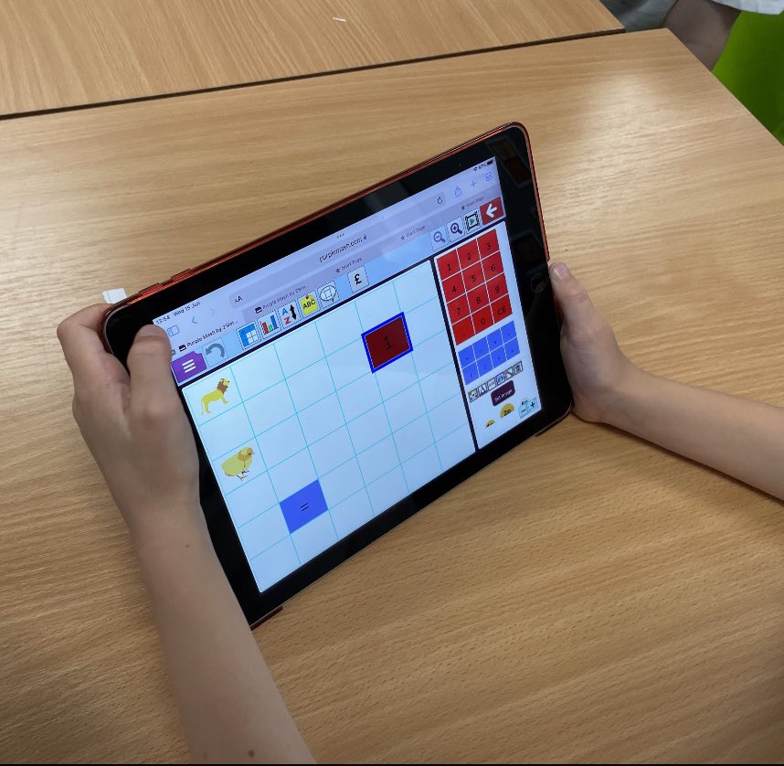 AnParkInfants's tweet image. The Year 1 children getting to grips with using spreadsheets… they were amazing! #apicomputing #apiclass3 #apiclass4