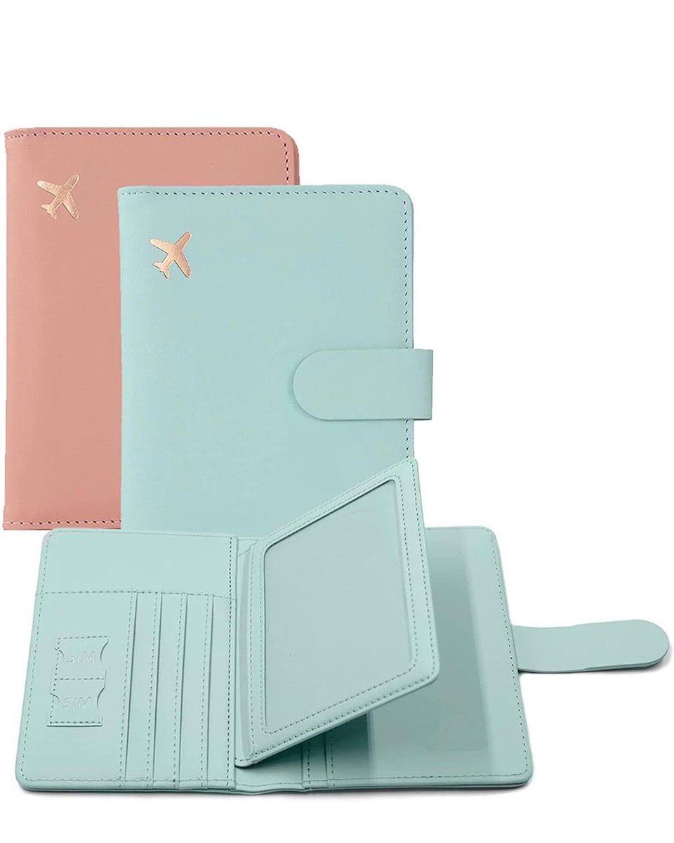 Teewhaii's tweet photo. I have passport covers for sale.
Available in all 5 colors as displayed.
Also has enough space for all your cards.

Price: 7,000 naira only.
Available for nationwide delivery.
I’ll post a live video under this post.
Please help RT, my customers are on your TL. @_DammyB_ https://t.co/4sBVXUTdXU