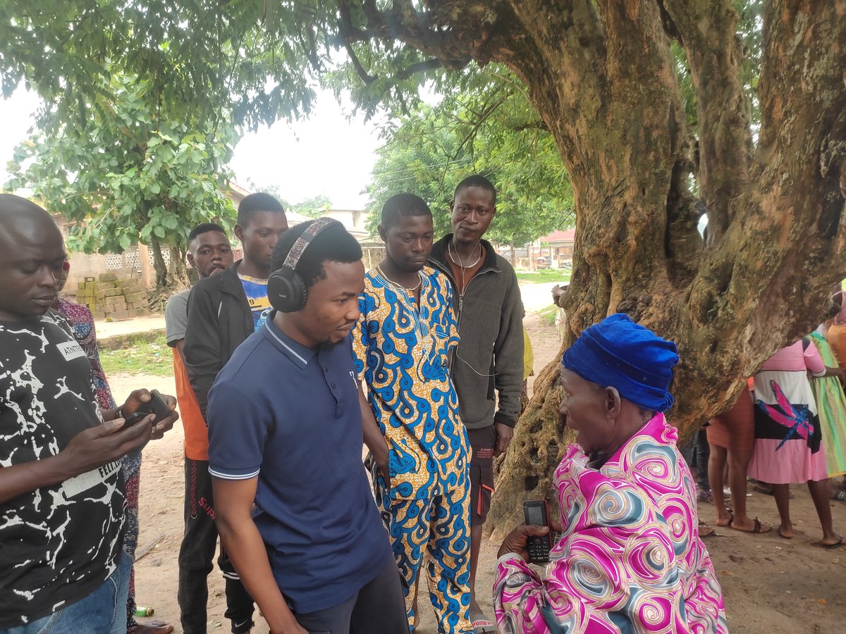 IlesanmiAdeAde's tweet photo. I'm LIVE at my polling unit to #VoteBAO. https://t.co/ELgS9lc7a7