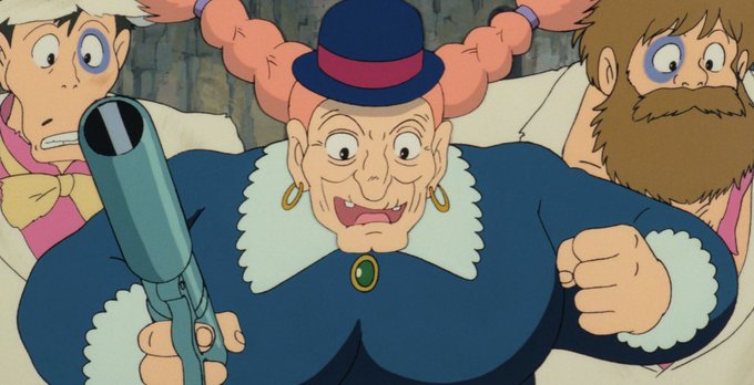 私今髪がピンクなんですけど、下ろしてるとばさばさしちゃってあれなので適当に三つ編みにしたらドーラみがすごい。 