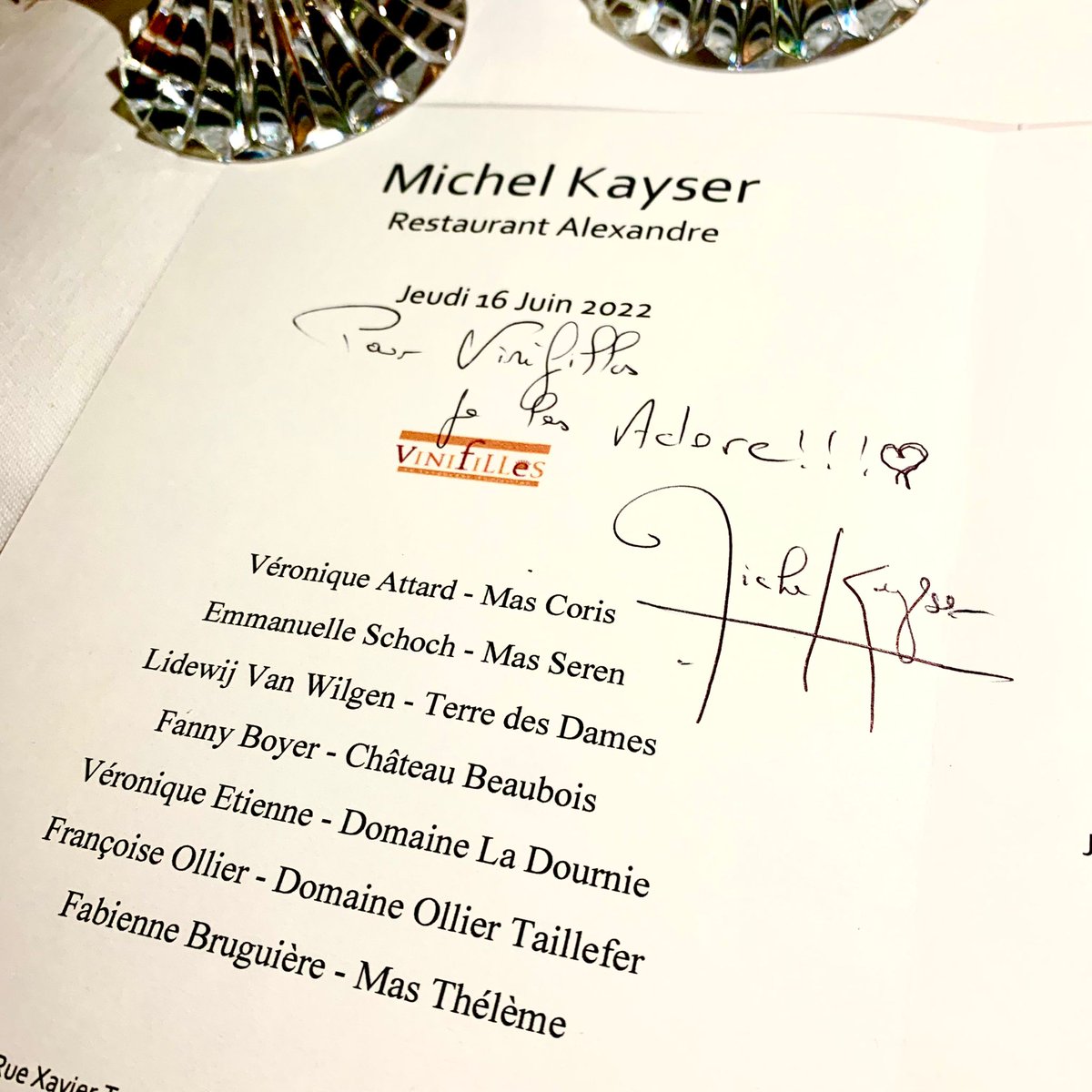 veromascoris's tweet photo. Quand le super Chef ⭐⭐@MichelKayser choisit de faire un menu avec nos vins de vigneronnes, c'est un privilège et une immense joie !
#Vinifilles #chefétoilé #foodandwinepairing #accordmetsetvins
#MasCoris
#Bonheurpartagé
https://t.co/LyJI43TRVB https://t.co/cENXMjT74s