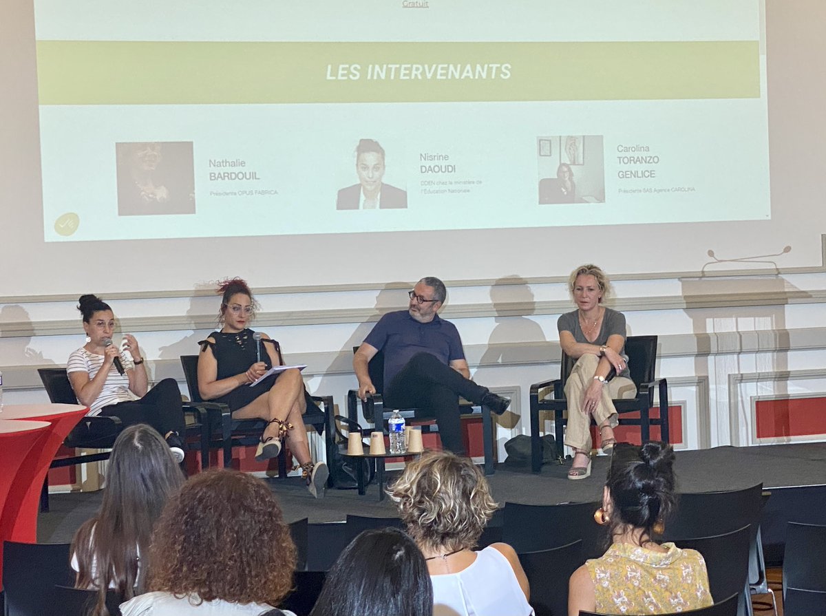 "Les femmes rencontrent encore des obstacles qui ne facilitent pas l'#entrepreneuriat au féminin"

🎙Nathalie Bardouil, Carolina Toranzo-Genlice et Nisrine Daoudi racontent leurs expériences d'entrepreneures et partagent leurs #conseils avisés

<a href="/cpme31/">CPME31</a> #madein31 @CCI31