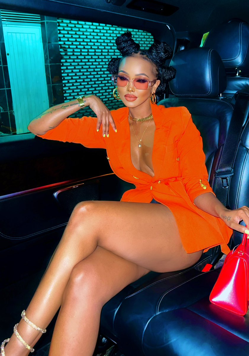 THE BOSS CHICK tweet media