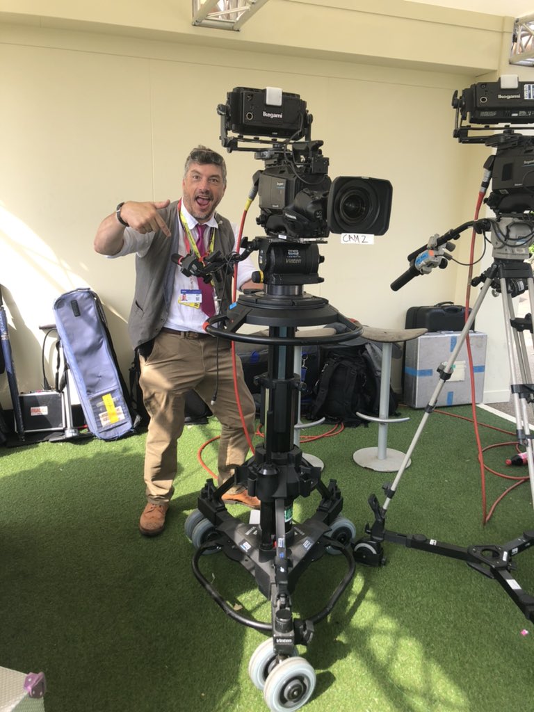 pibscam's tweet photo. Todays office view for the final day of royal ascot and yes the zoom demand is on the correct side 😎 https://t.co/9Uzfcfuaqb