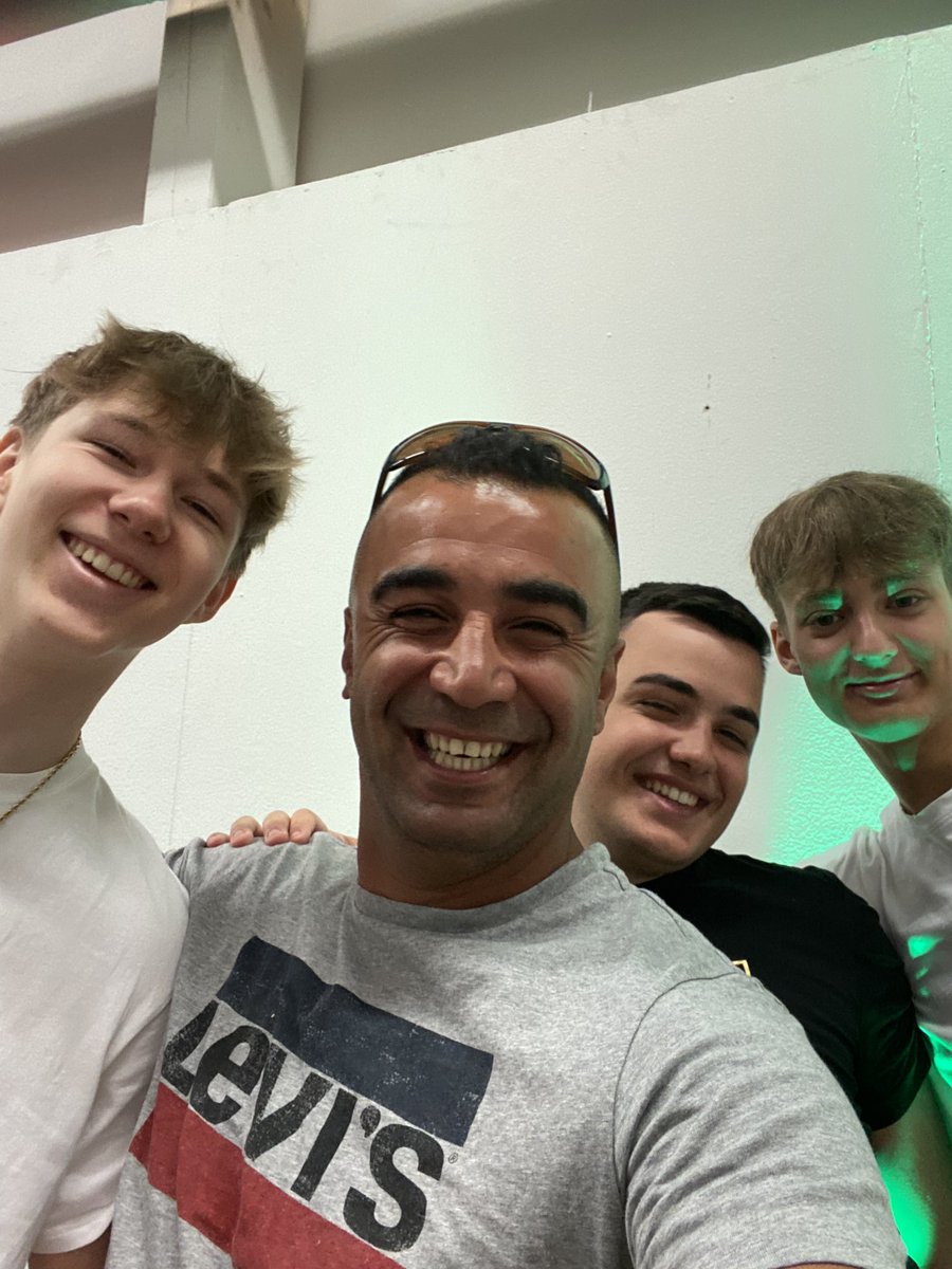 Abu Anas tweet media