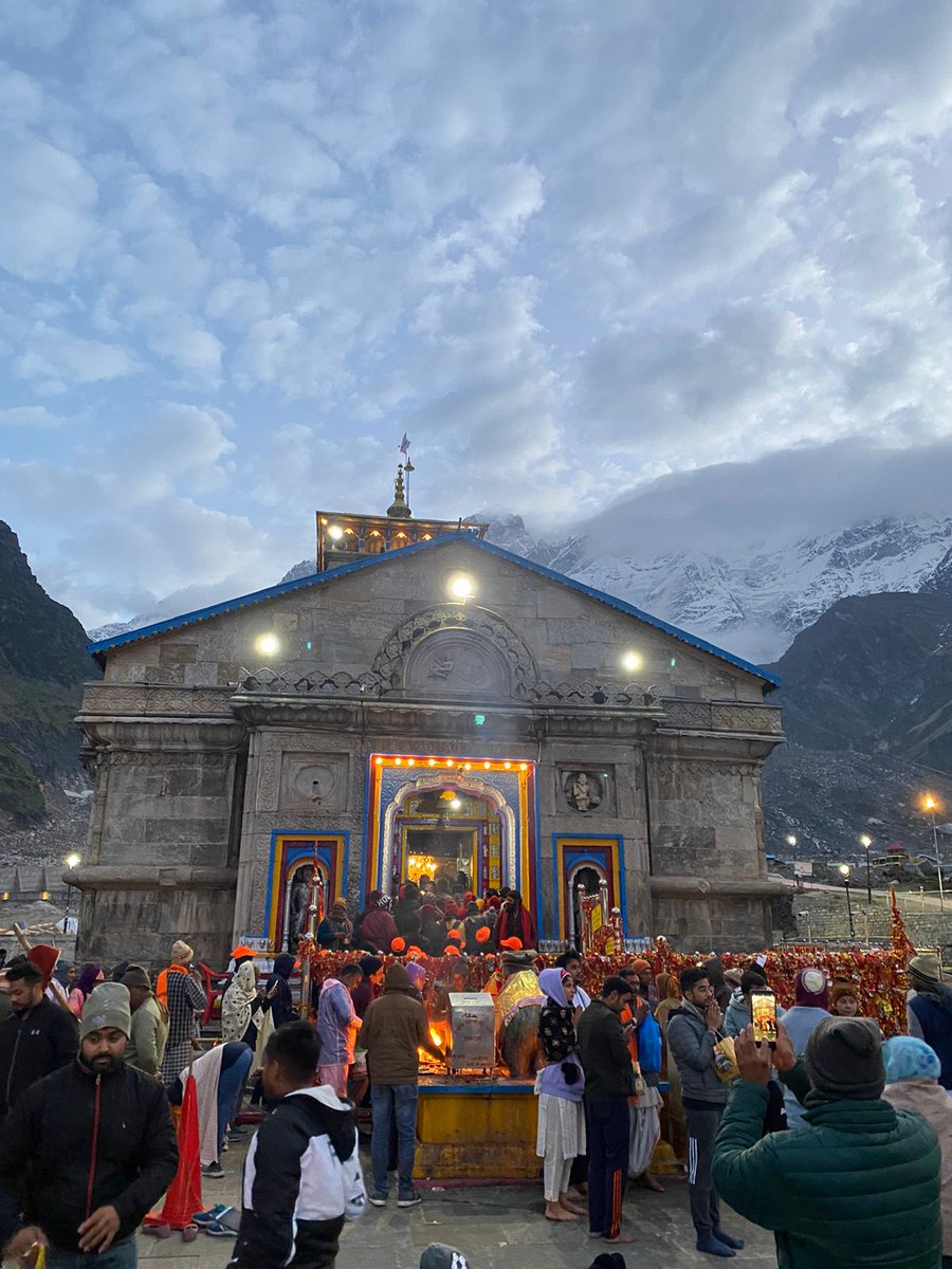 LFC_Arjun9's tweet photo. Some shots from my trip to this blissful holy architecture. Literally heaven on earth. 
Har Har Mahadev🙏🕉️ https://t.co/SVTa8nNuQw