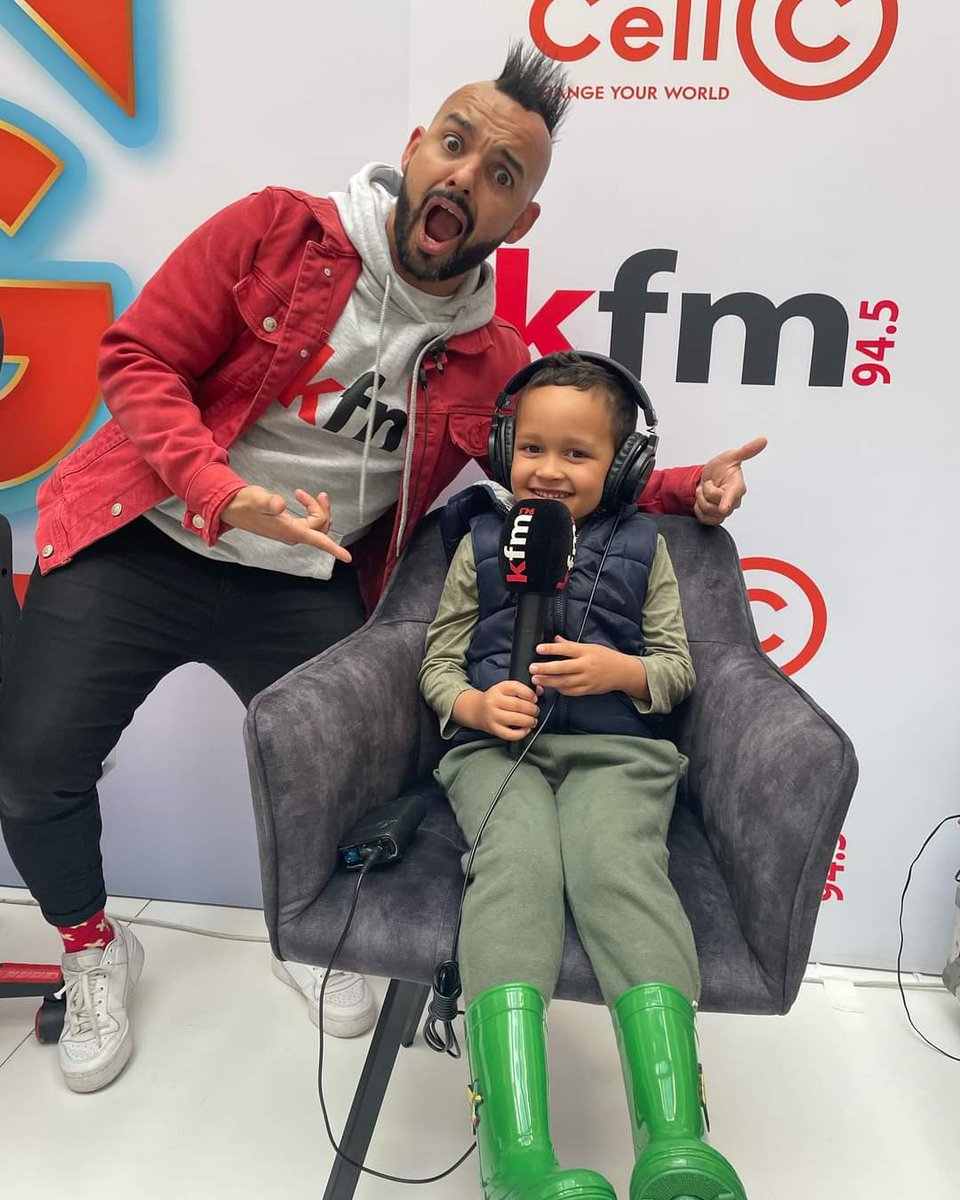 KFMza's tweet photo. @carlwastie's job is in jeopardy! Heโs got some serious competition here!
Come down and meet Carl Wastie at the @CellC Zone at @Tygervalley today! Heโs here until 2pm ๐คฉ
#ChangeYourWorld
#WinWithCellC
#KfmTop40
#WinBigWithCellC https://t.co/xxRFFUHDNk