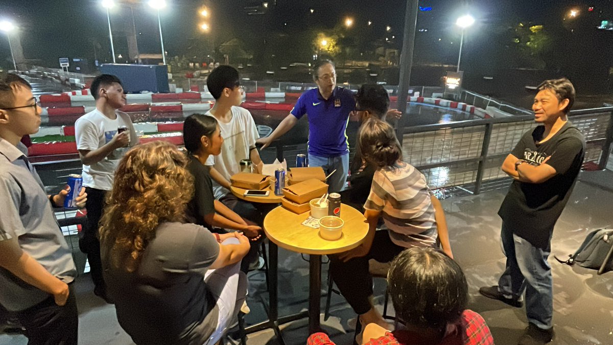 SeeSharpS's tweet image. We SeeSharp Solutions Sdn. Bhd. had a fun team building event recently. We had a great time despite the rain 🌧. 

What’s most important is the spirit of #togetherness, #competitive among ourselves, and last but not the least - celebrated 10 years of long service, Fred.  #team