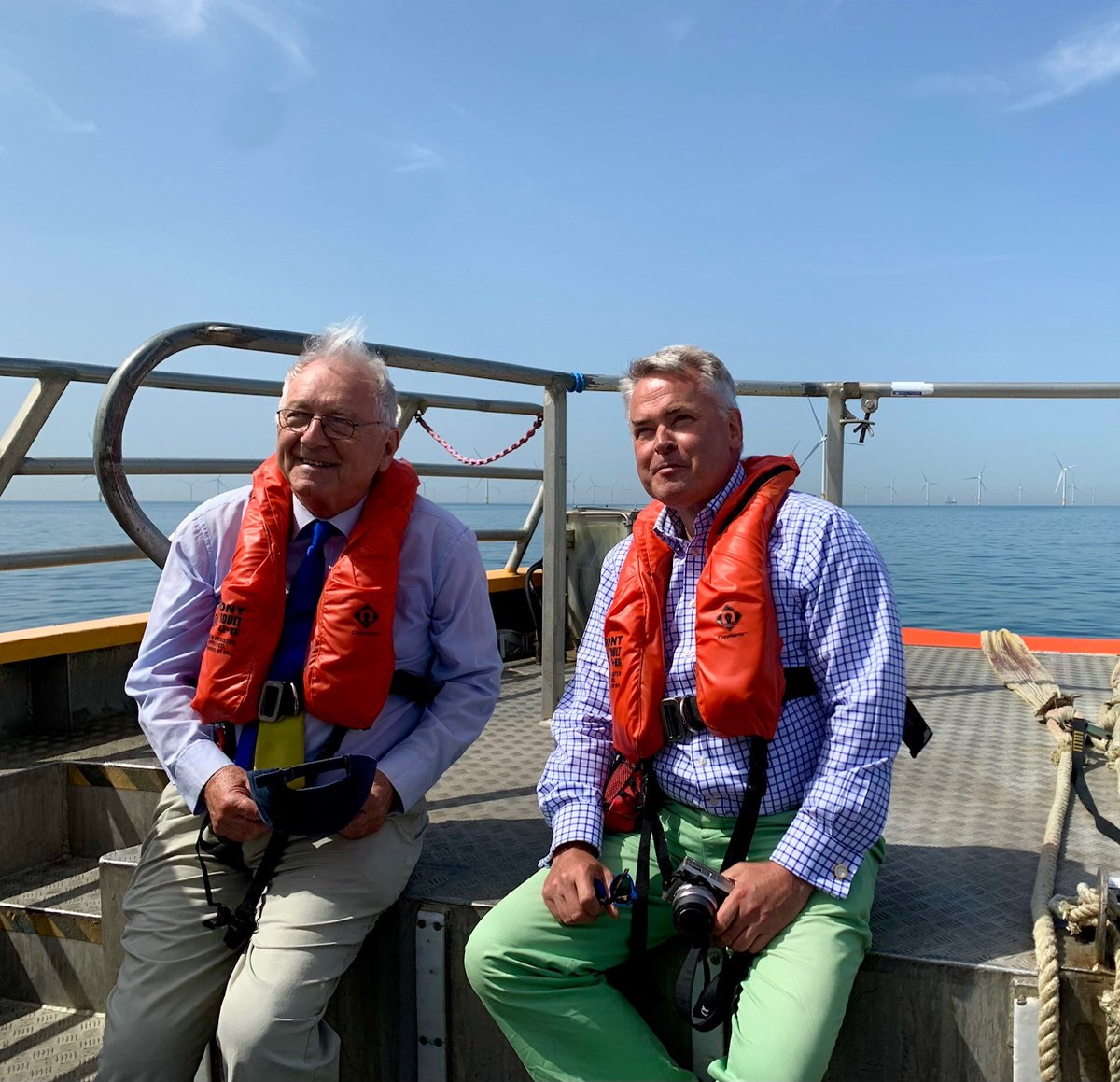 This week @timloughton @PBottomleyMP took a trip to Rampion Wind Farm from #newhaven on our CTV. A very calm day but the turbines were still going round.

#rampionvisitorcentre #windpower #worthingwest #eastworthingandshoreham
