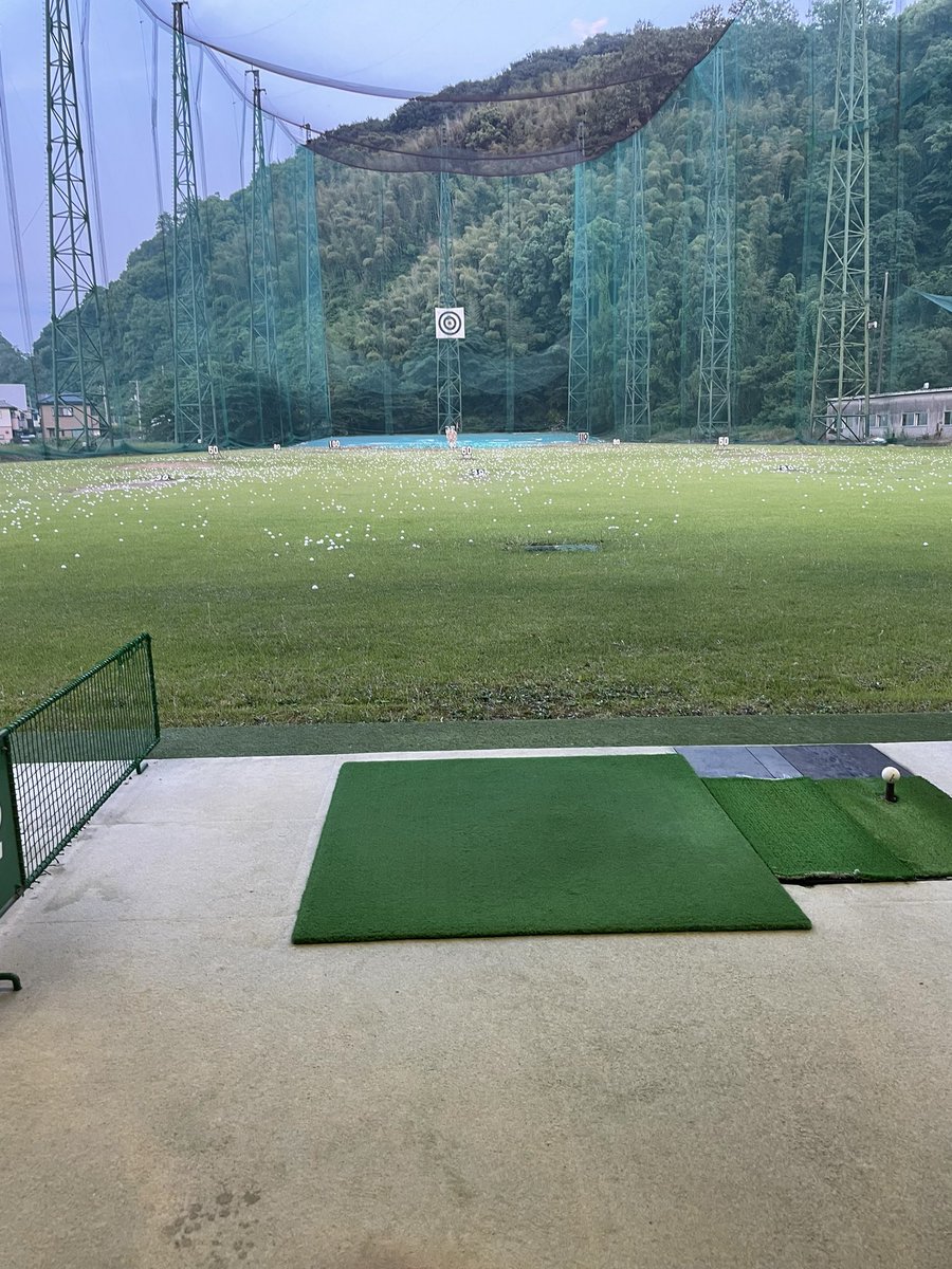 craftlab0224's tweet photo. 明日のコンペに向けて練習！
＃ゴルフ好きと繋がりたい 
#パター下手
＃ゴルフ狂 https://t.co/MyIsOn9xbx