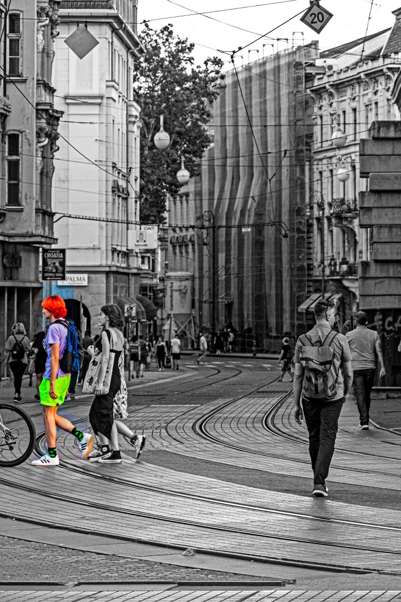 liliana_dorina's tweet photo. Zagreb, Croatia
Street Scenary
#Zagreb #Croatia #streetphotography #travelphotography #selectivecoloring #june2022
📸#PanasonicLumix
Happy Afternoon To All !! https://t.co/BIucYZjNgX