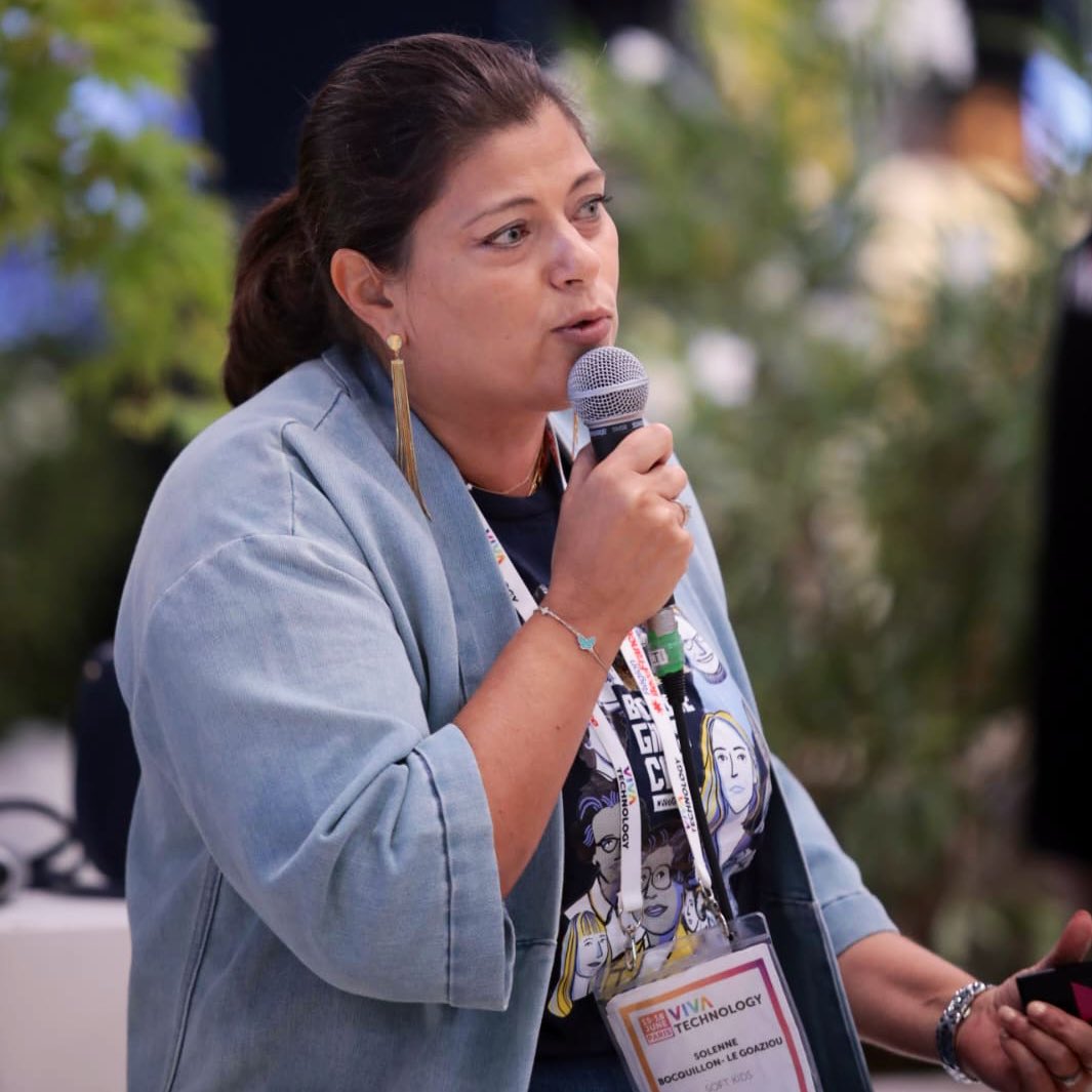 BNP Paribas Group (@bnpparibas) on Twitter photo 🎙@SolenneBLG présente @kids_soft qui accompagne les enfants dans le développement des “soft skills” avec son #app accessible dès 6️⃣ans ! 👏
<a href="/SANDDELA/">Sandrine Delage #WoGiTech #Vivatech</a> <a href="/digital_ladies/">Digital Ladies &Allies⚡️#WoGiTech #VivaTech 🎉</a>
#VivaTech #BNPPAdvance #WoGiTech 🎙@SolenneBLG présente @kids_soft qui accompagne les enfants dans le développement des “soft skills” avec son #app accessible dès 6️⃣ans ! 👏
<a href="/SANDDELA/">Sandrine Delage #WoGiTech #Vivatech</a> <a href="/digital_ladies/">Digital Ladies &Allies⚡️#WoGiTech #VivaTech 🎉</a>
#VivaTech #BNPPAdvance #WoGiTech