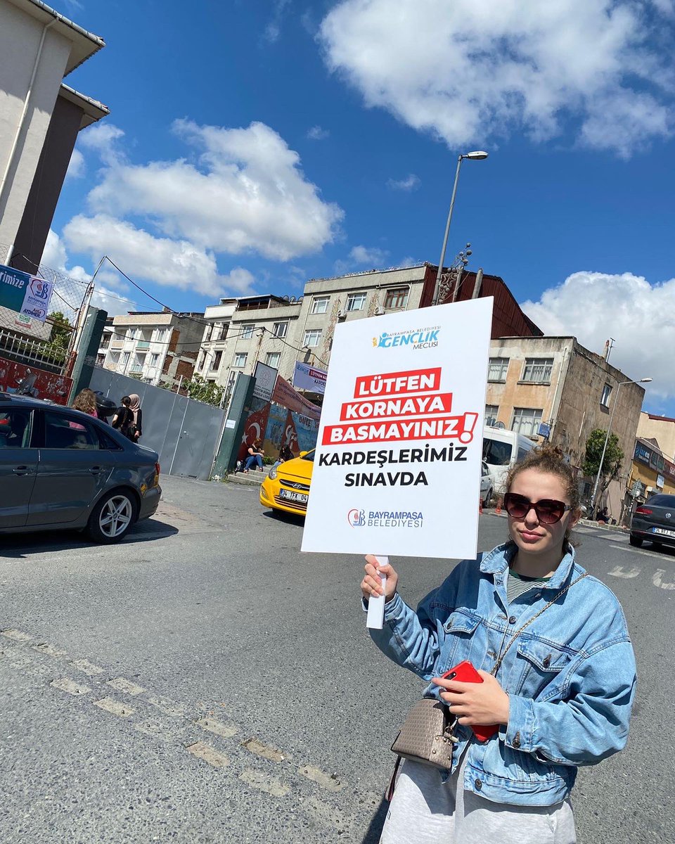 Lütfen Sessiz Olunuz! Kardeşlerimiz Sınavda 🤫 

Siz sınavdayken dışarısı Gençlik Meclisine emanetti 😎