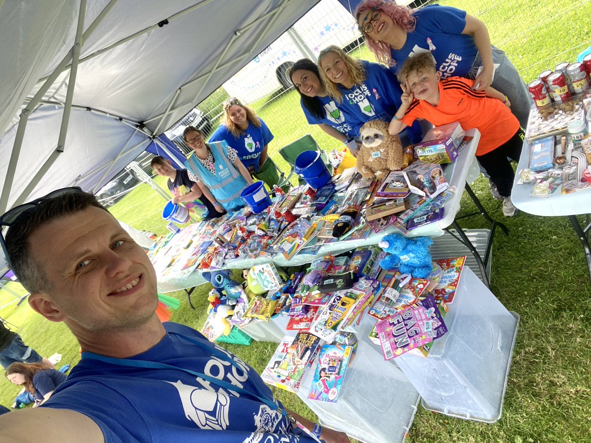 Focus4Hope's tweet photo. Come and say hello to our wonderful volunteer team helping us today! 🙌🙌
#fundraising #events #Brodstock #familyfun https://t.co/jbaQJIZspx