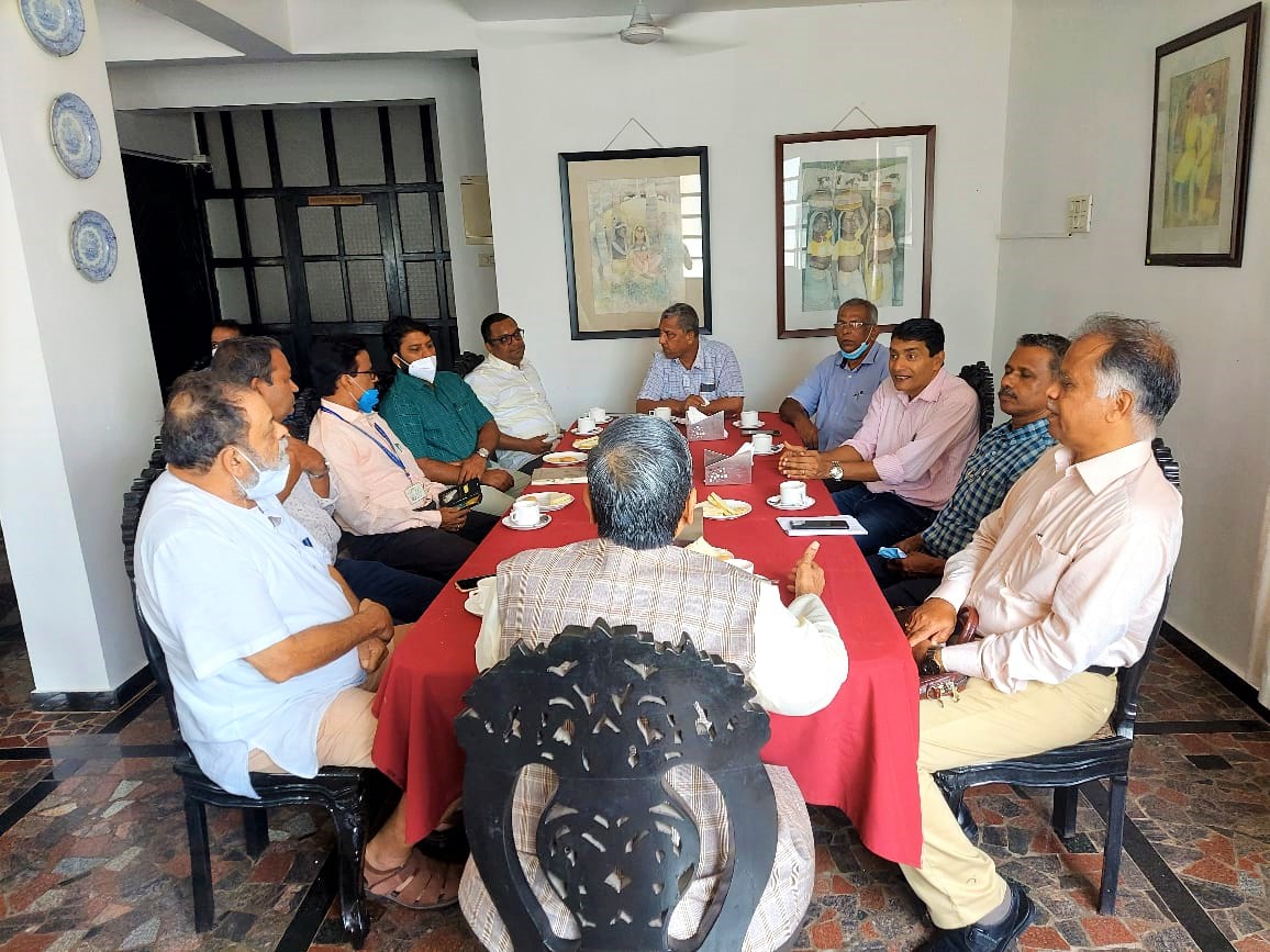 PanjimInn's tweet photo. Panjim Inn was happy to host an interaction between Dr. Sawar Dhanania, Chairman of Rubber Board of India and Rubber planters based in Goa. https://t.co/fIVtPjVy4Q
