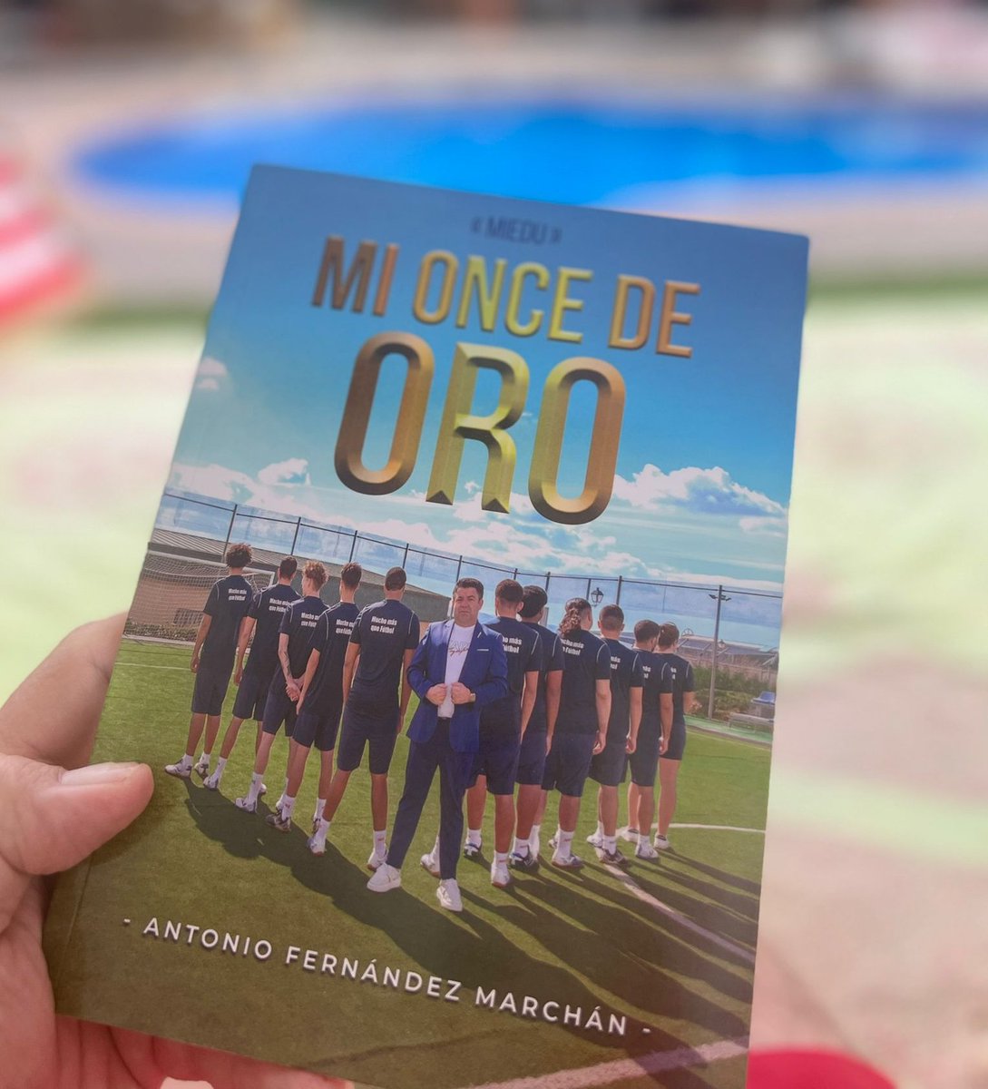📖MIEDU. MI ONCE DE ORO (<a href="/afernandez70/">Antonio Fernández</a>)⚽️
🔝Once historias nada ejemplares, de esas que nunca veréis en el muro de una red social. Las once historias que descubriréis en estas páginas son vivencias reales, crudas y duras. 
wp.me/p3NQ1y-104