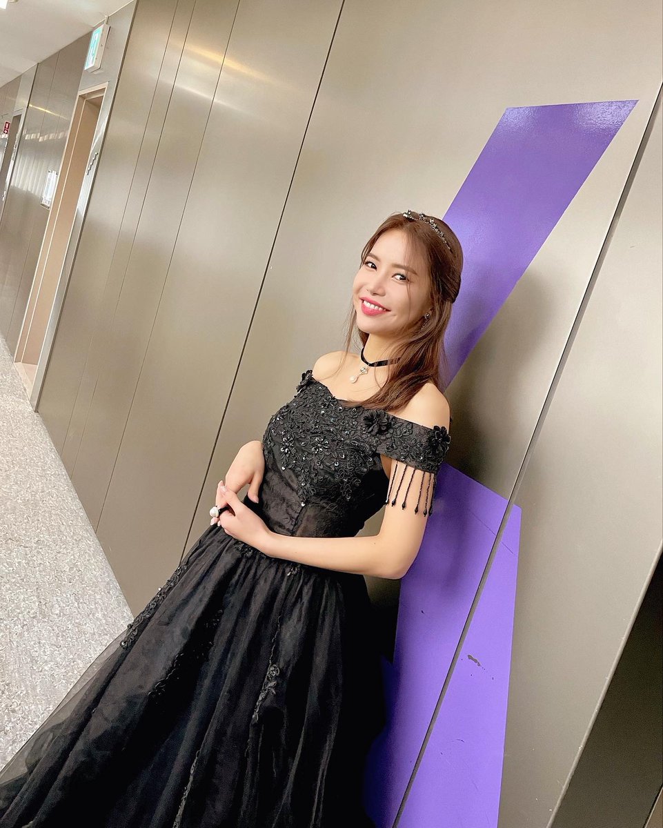 solarkeem_bot's tweet photo. [📸] 2022.06.17

🖤

🔗https://t.co/yUPNgF02Oj

#솔라 #SOLAR
@RBW_MAMAMOO https://t.co/41iqwJ9Gep