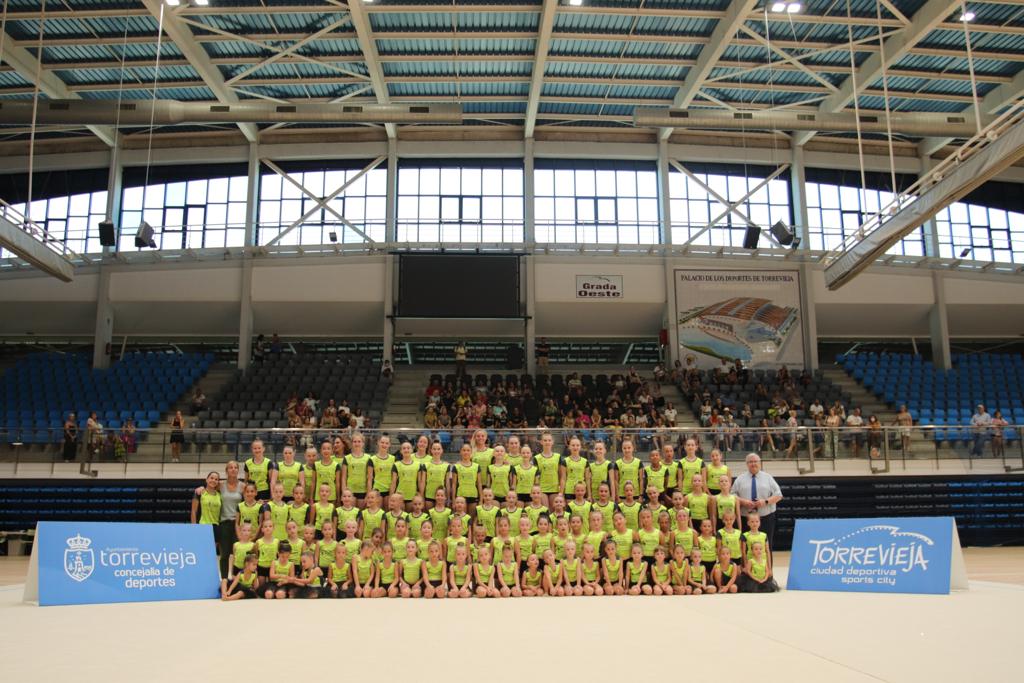box_diana's tweet photo. Una mañana de actividad deportiva !!👍👍
Exhibición del #Club Jennifer Colino con todas sus gimnastas en el #Palacio de Deportes Tavi y Carmona!!
Gran trabajo!! Enhorabuena!!
Entrenadoras, a las familias y deportistas👏👏
Campus de #Futbol #ACATEC
MAS de 90 deportistas!!💪💪 https://t.co/t4MaYJ8Npm
