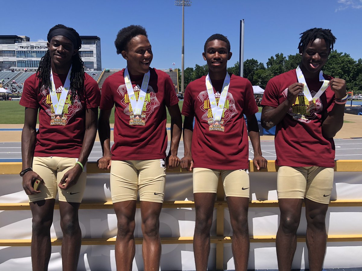 Whitehaven 4x200 finishes 4th at Adidas Outdoor Nationals with two distance runners🔥🔥🔥🔥

#RespectTheHaven