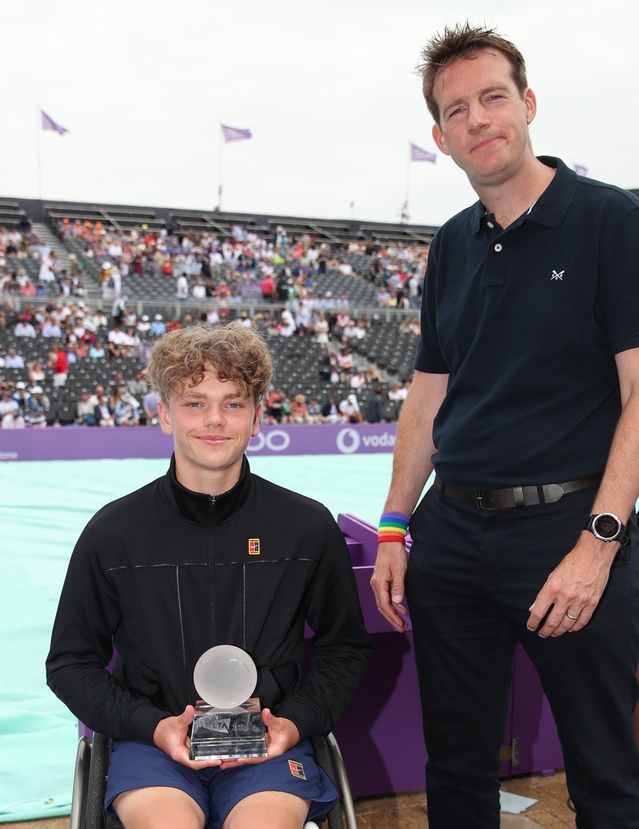 the_LTA's tweet photo. Our Young Player of the Year @BenBartram3 receives his trophy at the #cinchChampionships 

Read about Ben's stellar 2021 season 👉 https://t.co/2iJTIwLa2R https://t.co/9hgQa1Adn5