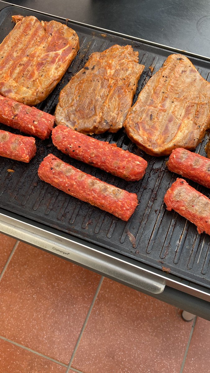 5n1pp3r5's tweet photo. #grilltweet https://t.co/ZFSxZw2xpv