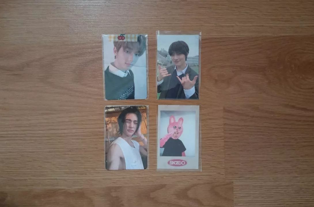 recordhan's tweet photo. skz satis 🐧

› hyunjin yellow wood indoor 95
› hyunjin noeasy ds 55
› jeongin go live member pose 120 (ww aldim)
› changbin dwaekki polaroid 150
› toplu satis onceligim
› kargo g4rdrops, odeme p4para

@skidsatistakas @SKZsatistakas @peacrry @trpctakas @btskztakastr https://t.co/4lMojIAFfJ