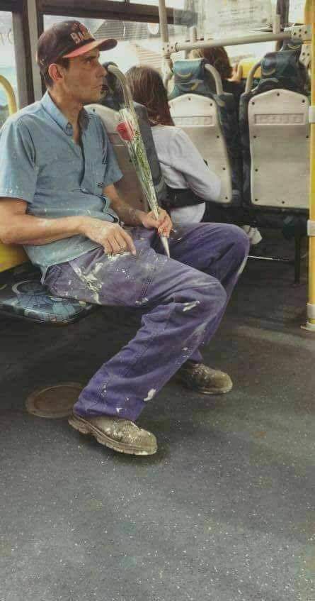 ObispoMunilla's tweet photo. Como dice San Ignacio: “El amor se ha de poner más en las obras que en las palabras”... Dicho lo cual, no es menos cierto que los gestos y las palabras pueden llegar a ser la más bella corona de esas obras de amor… https://t.co/ZgtitPP6Ww