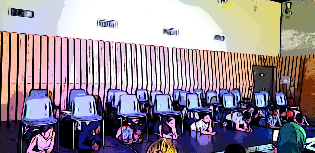 ChrisErun27's tweet photo. Félicitations aux élèves de CE2 de l'école Arc en Ciel 1 et aux élèves de CM1 et CM2 de l'école @EcoleAEC2 - Circonscription de @IENVernon https://t.co/FzHA3iRefF