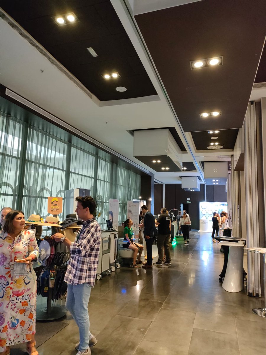 SelmqLaser's tweet photo. Más de 20 casas comerciales participan en el «XXIX Congreso de la Sociedad Española de Láser Médico Quirúrgico @SelmqLaser, la exposición más completa sobre la tecnología del #lasermedico aplicada a la medicina.
ℹ️ https://t.co/OZGldHGXTu https://t.co/hvQbWco2aC