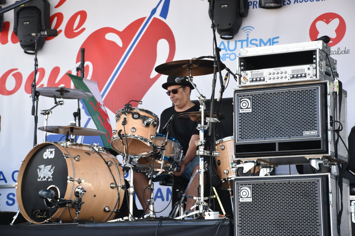 Messieurs, dames, le village est ouvert et vous attend !
De la bonne musique, de la bonne humeur et une bonne bière bien fraîche (à consommer avec modération, bien sûr) !
#MobilisonsNous #jesoutiens #jeparticipe #jedonne