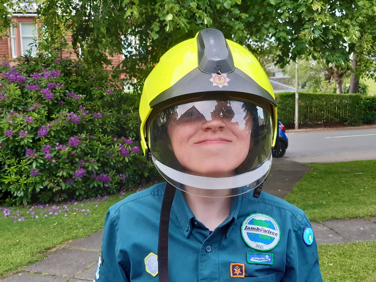 For our last night this term we welcomed the emergency services to our hall @clydescouts #SkillsForLife <a href="/LanarkPolice/">Lanark Police</a> <a href="/scotfire_lanark/">Lanark Fire Station</a> #scouts