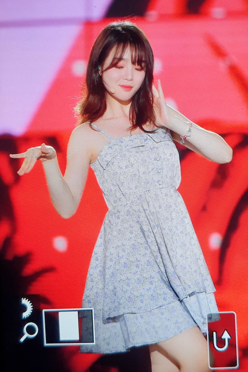 220618 드림콘서트
무대하는 다람쥐 캐올만🥺

#승희 #현승희 #오마이걸