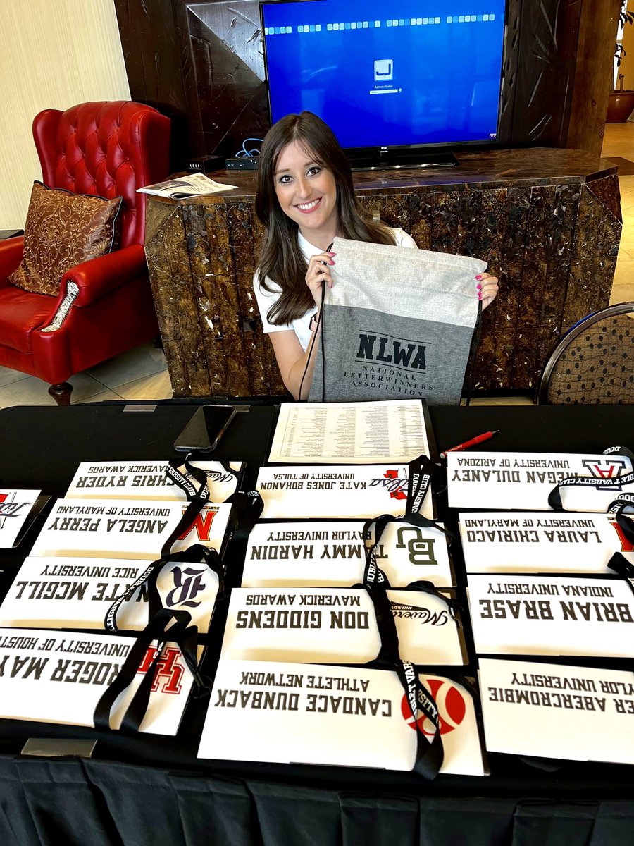 kami_fryar's tweet photo. Had a blast hosting this year’s NLWA Conference in Lubbock! Love making new friends and sharing ideas! This is a special group of people! #NLWA https://t.co/hMhsWqJpag