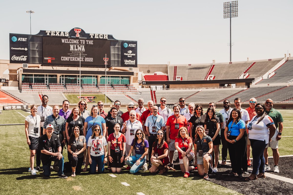 kami_fryar's tweet photo. Had a blast hosting this year’s NLWA Conference in Lubbock! Love making new friends and sharing ideas! This is a special group of people! #NLWA https://t.co/hMhsWqJpag