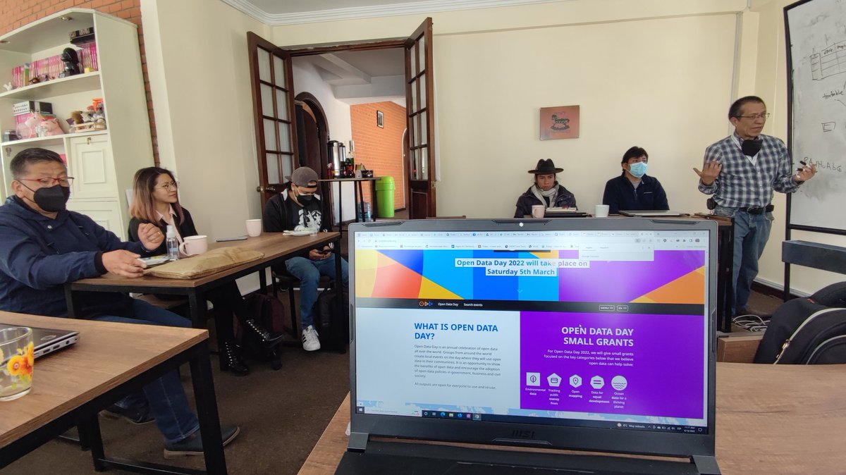 HenryTaby's tweet photo. Iniciando un gran evento #OpenDataDay en Medio Ambiente.
#Bolivia #BoliviaTechHub https://t.co/LZUl9ioPHs