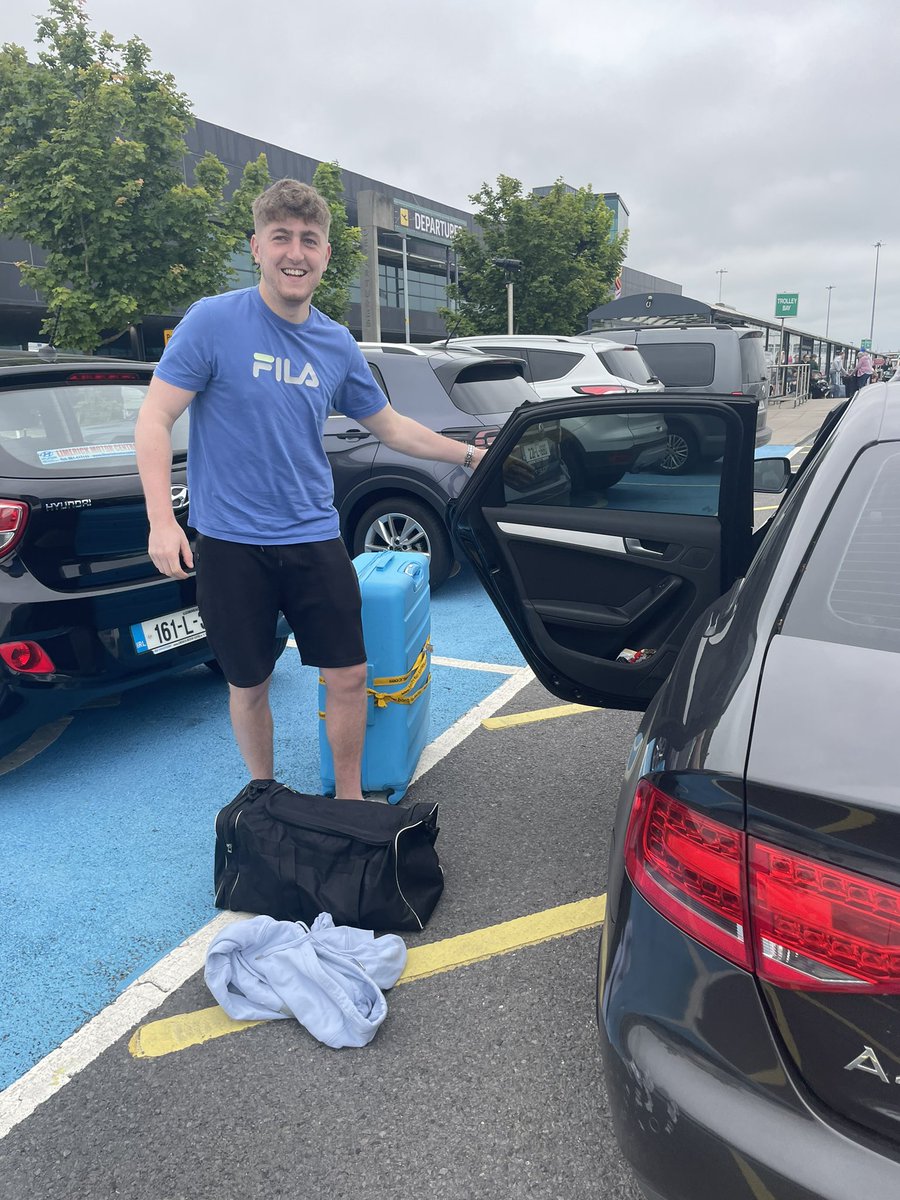 jil_mc's tweet photo. A very important update - he made it (EVENTUALLY)!!!! https://t.co/3lEaeCxwg9