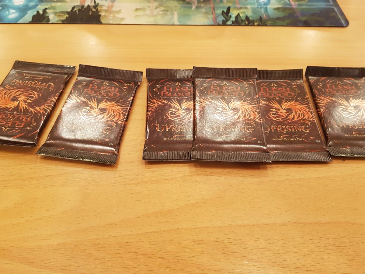 RoyalBlue_GG's tweet photo. Auch unsere TCG Division besuchte an diesem Wochenende die Pre-Releases von #Uprising. @Symphonus  musste sich bei @funtainment München dann leider im Finale geschlagen geben und beendete das Turnier mit einem 3-1.

#funtainment #fabtcg @fabtcg #fleshandblood https://t.co/rkHvLUtRG1